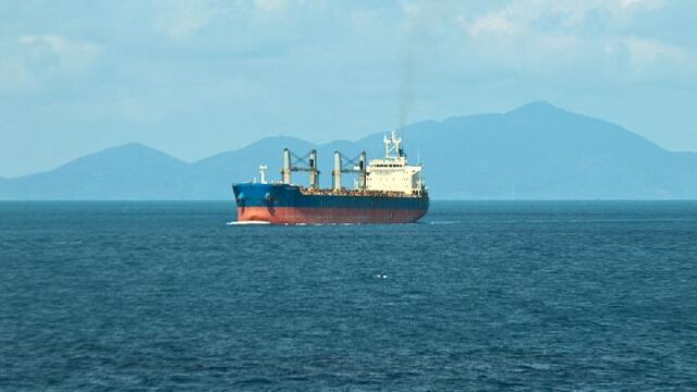 Iran-Bebaskan-Biaya-Pelayaran-di-Selat-Hormuz-60-Hari