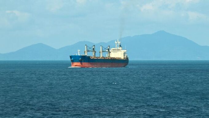 Iran Bebaskan Biaya Pelayaran di Selat Hormuz 60 Hari