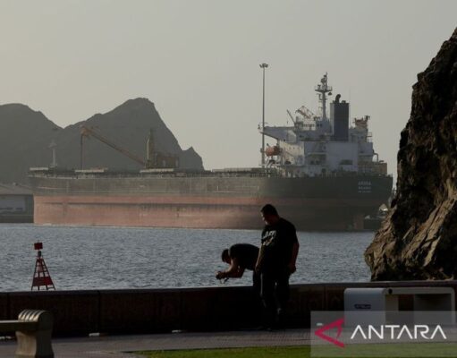 Iran Longgarkan Biaya Lintas Selat Hormuz Selama 60 Hari