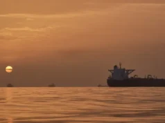 Iran Tutup Selat Hormuz Usai Serangan AS