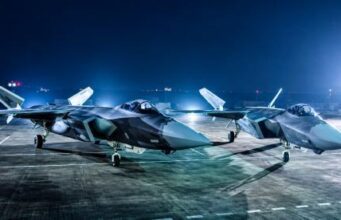 J-20 China: Siluman Udara yang Mengubah Keseimbangan Kekuatan Militer Global
