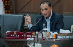 Jakarta Kaji Biopori Jumbo Atasi Tumpukan Sampah di Kali Gendong