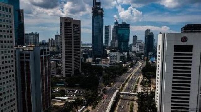 Jakarta-Pagi-Cerah-Sore-Hujan-Petir-Melanda