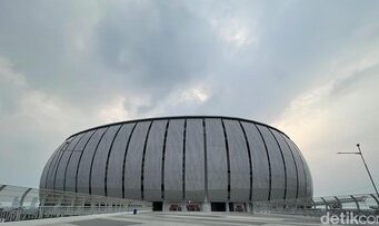 KRL dan Transjakarta Kini Tembus Stadion JIS