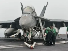 Kapal Selam Nuklir Pertama Peluncuran USS George Washington