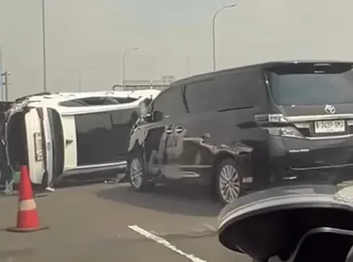 Kecelakaan Beruntun di Tol Becakayu, Delapan Orang Terluka