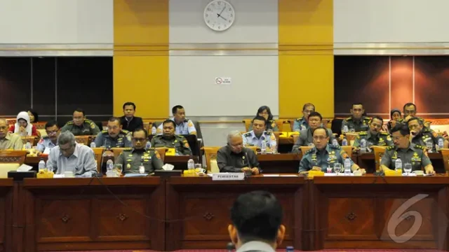 Komisi-I-DPR-Gelar-Rapat-Rahasia-dengan-Pemimpin-TNI-dan-Menhan