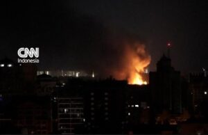 Kyiv Diguncang Serangan Rudal, Asap Tebal Menyelimuti Kota