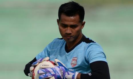 Madura-United-Resmi-Rekrut-Kiper-Andalan-Angga-Saputro