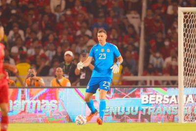 Martinez-Tiga-Tim-Satu-Stadion