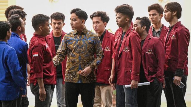 Mediasi-dengan-Gibran-Aksi-Mahasiswa-Tetap-Lanjut