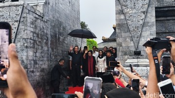 Megawati-Sampaikan-Doa-Kemandirian-di-Makam-Bung-Karno