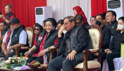 Megawati dan Pimpinan DKI Hadiri Bung Karno Festival di Taman Proklamasi