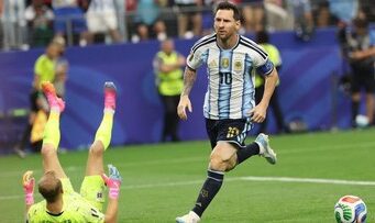 Messi Pecahkan Rekor, Argentina Menang 2-0 Atas Austria