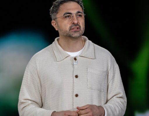 Microsoft AI Chief Warns Against Treating AI as Conscious