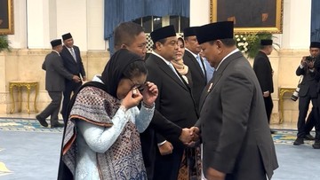 Nanik Deyang Menangis Haru Usai Dilantik Jadi Kepala BGN