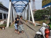 Ojol Nyelonok di Jembatan Rel, KAI: Bisa Maut
