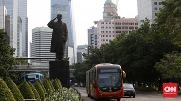 Patung Sudirman Tetap di Tempatnya
