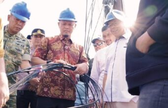 Pekanbaru Tertibkan Kabel Fiber Optik yang Mengancam Jiwa