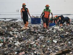 Pembersihan Sampah di Muara Angke Tak Berarti Tanpa Hentikan Sumber