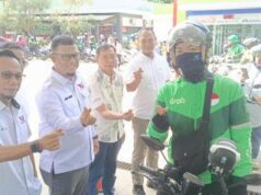 Perindo Sultra Bagikan 500 Kupon BBM untuk Ojol dan Warga Kendari