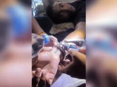 Polisi Surabaya Terjebak Borgol, Damkar Datang Selamatkan