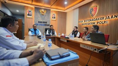 Polri-Mediasi-PHK-131-Pekerja-Terima-Rp10-Miliar