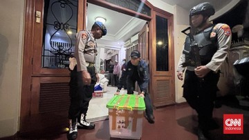 Polri-Sita-Pabrik-Emas-Ilegal-di-Sidoarjo