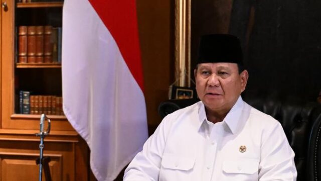 Prabowo-Ajak-Bangsa-Terus-Bekerja-Keras-di-Hari-Waisak