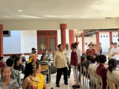 Prabowo Makan Bersama Siswa Tak Mampu di Bali