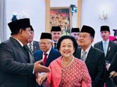 Prabowo dan Megawati Gandengan Tangan, PDIP: Sudah Lama Akrab