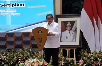 Pramono Tegaskan Tindakan Tegas untuk Buang Sampah ke Sungai