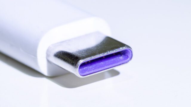 Purple-USB-Ports-Are-FastBut-Dont-Trust-the-Color