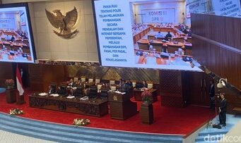 RUU Polri Resmi Jadi UU, DPR Tekankan Partisipasi Masyarakat Maksimal