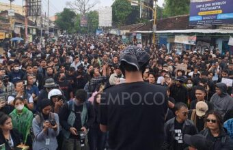 Rakyat Gejayan Blokade Tuntut Keadilan Ekonomi