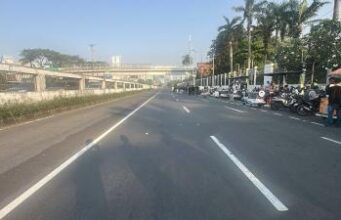Ratusan Mahasiswa Demo di DPR, Gatot Subroto Lumpuh