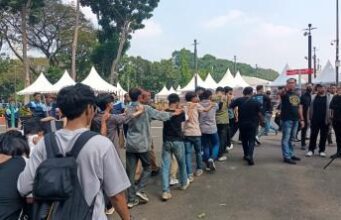Ratusan Massa Ditangkap Usai Ricuh di Eksekusi Hotel Sultan