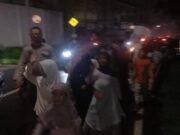 Ratusan Warga Ciputat Pawai Obor Sambut 1 Muharram