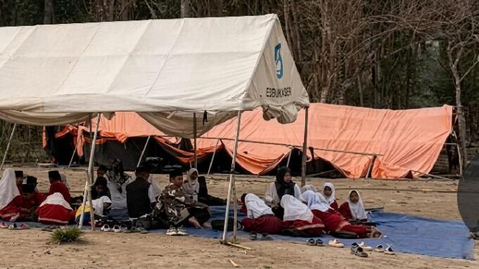 Reje Payung Rawan Bencana, Sekolah Tenda Segera Direlokasi