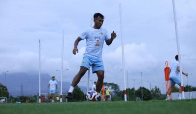 Robi Darwis Pergi dari Persib, Masa Depan Masih Misteri