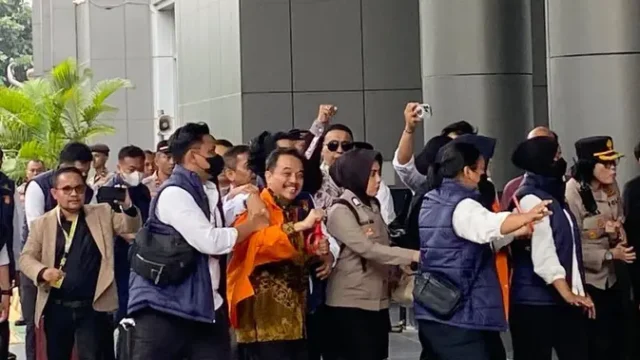 Roy-Suryo-dan-Dokter-Tifa-Ajukan-Praperadilan