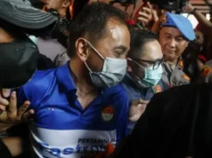 Roy Suryo dan Dokter Tifa Dijebloskan ke Rutan