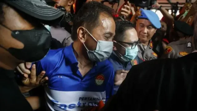 Roy-Suryo-dan-Dokter-Tifa-Dijebloskan-ke-Rutan