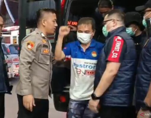Roy Suryo dan Dokter Tifa Diperiksa Kesehatannya di RS Polri