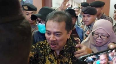 Roy Suryo dan Dokter Tifa Ditahan, Kuasa Hukum Protes Ketidakadilan Hukum