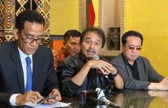Roy Suryo dan Tifa Ditangkap, Kubu Jokowi Tegaskan Proses Hukum Sah