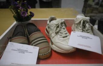 Sepatu Gucci dan Ikat Pinggang LV Eks Sekda Pekanbaru Dilelang KPK