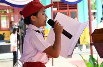 Siswi Nias Utara Kirim Surat Cinta untuk Presiden Prabowo