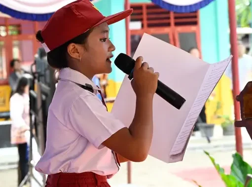 Siswi Nias Utara Kirim Surat Cinta untuk Presiden Prabowo
