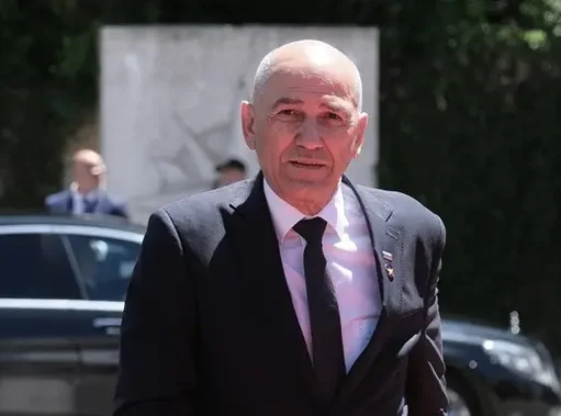 Slovenia Balik Haluan, Cabut Larangan terhadap Israel
